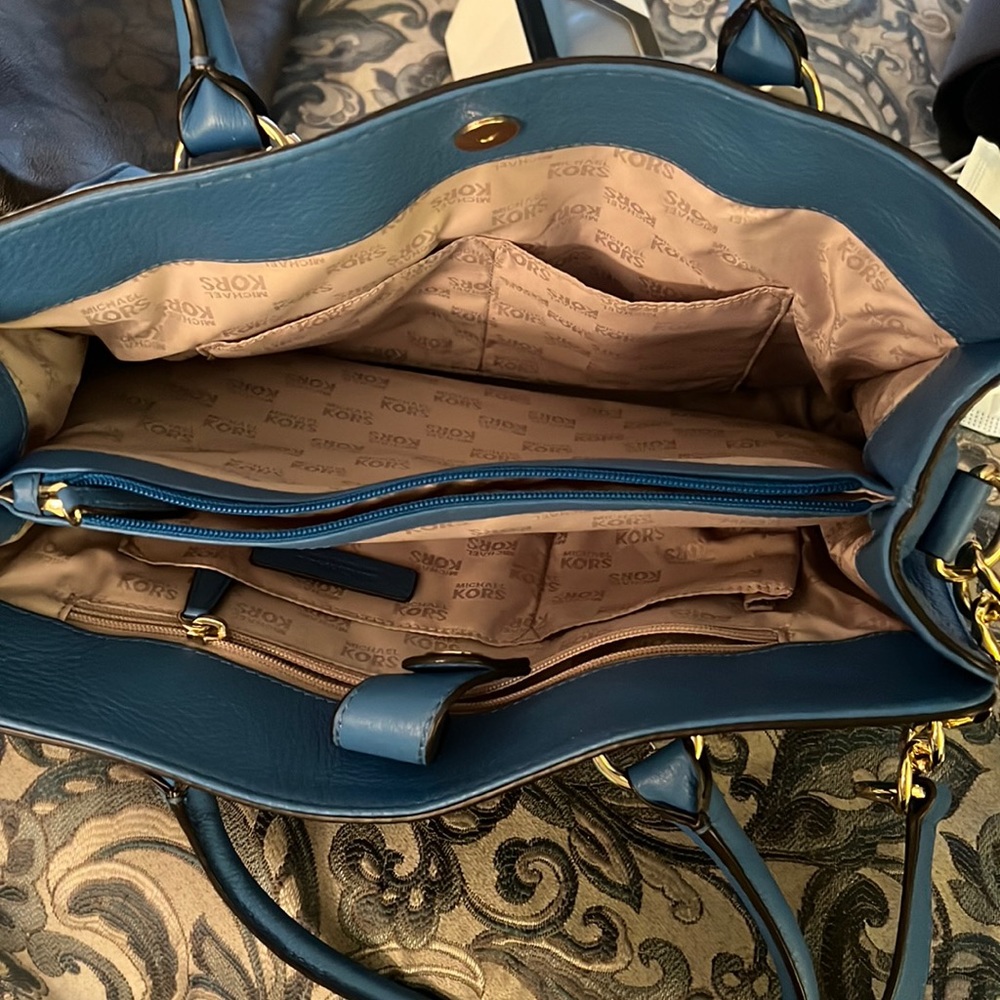 Micheal KORS purse